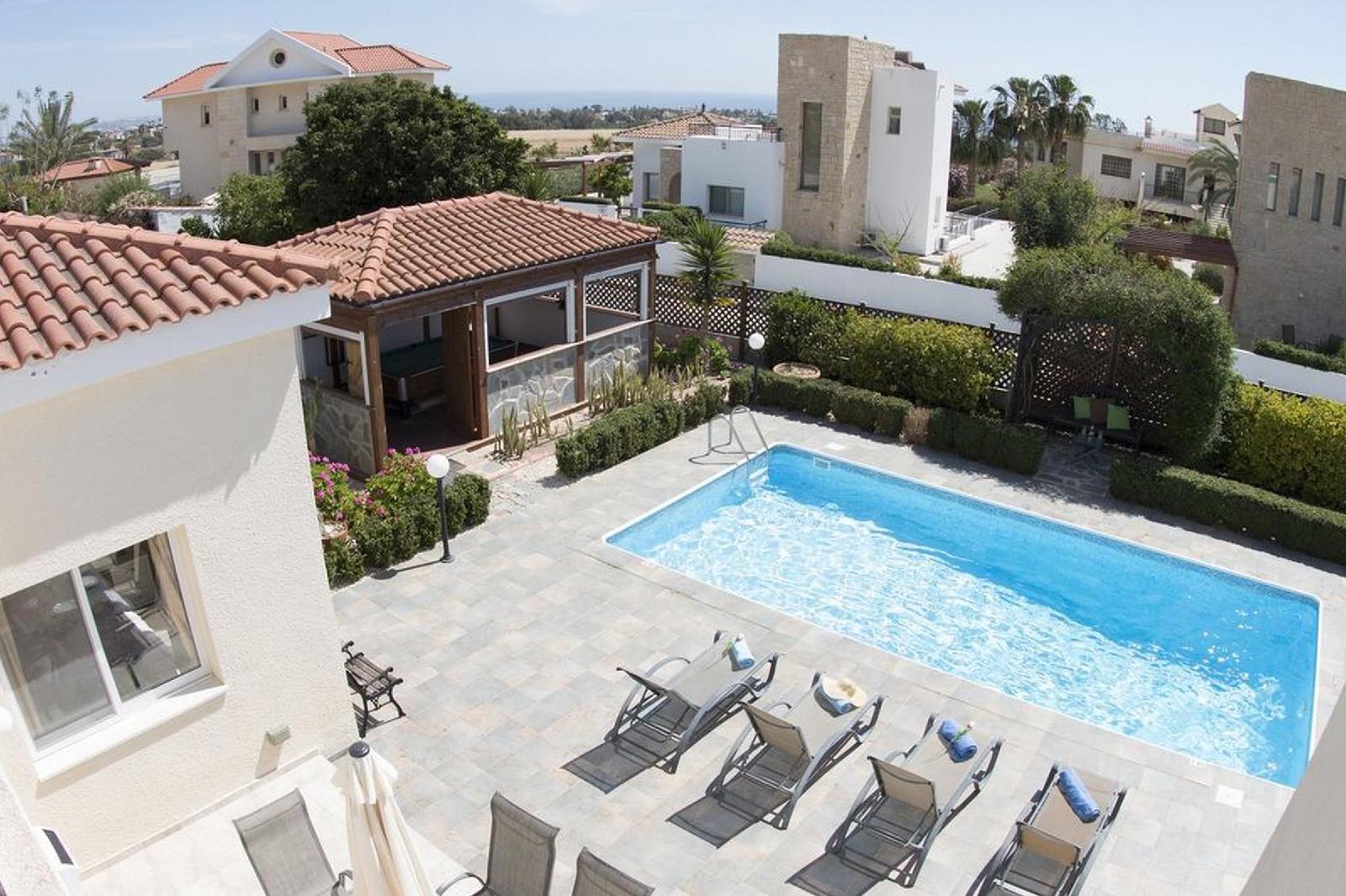 Bungalow Summerside by Ezoria Villas — 4-Star Luxury Hotel in Pegeia, Cyprus