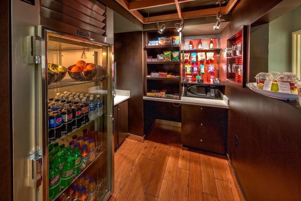 Courtyard by Marriott Alexandria - photo 21