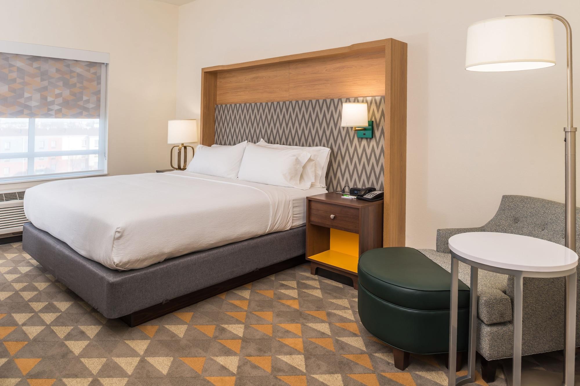 Holiday Inn Joplin by IHG - photo 26