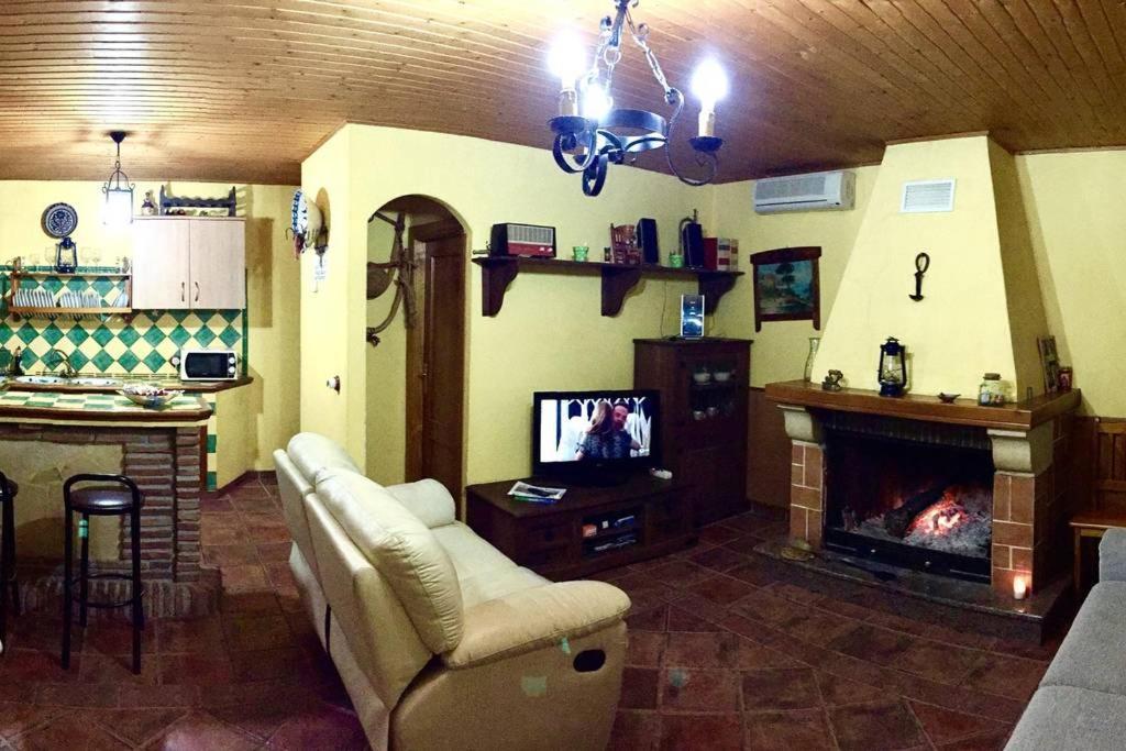 Cortijo de los geraneos — hotel in Padul