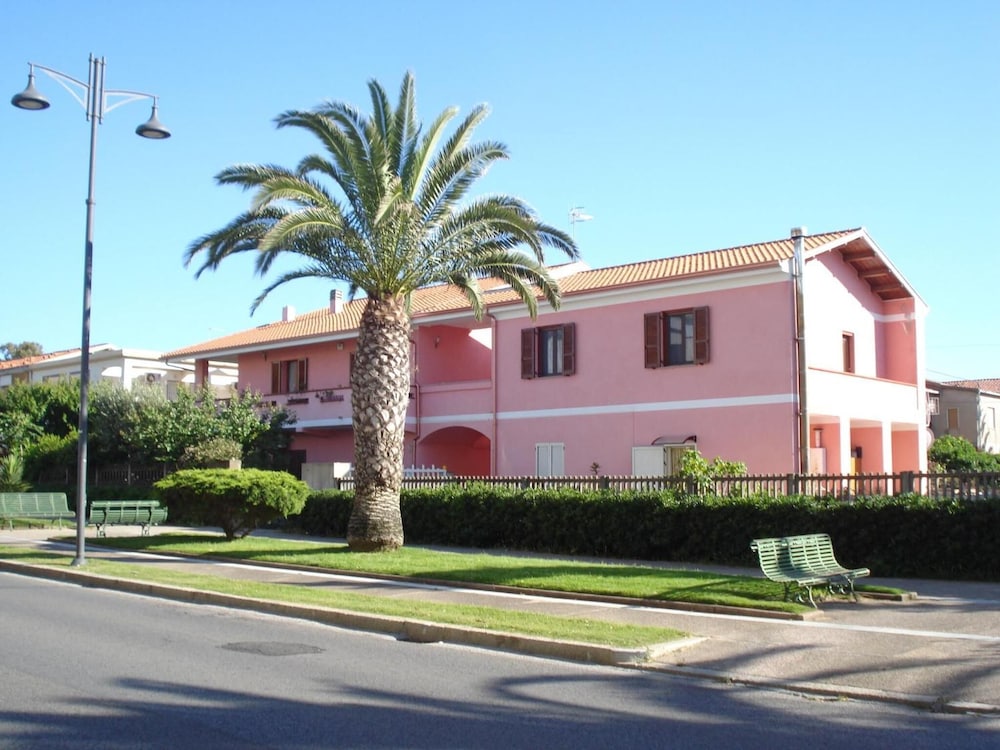 L'Aurora Viola — 4-Star Luxury Hotel in Carbonia, Italy