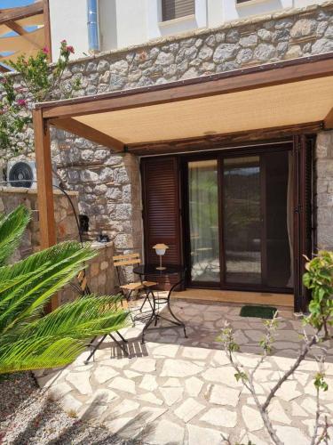 Studio Καρπω Karpo — 4-Star Luxury Hotel in Galaxidhion, Greece