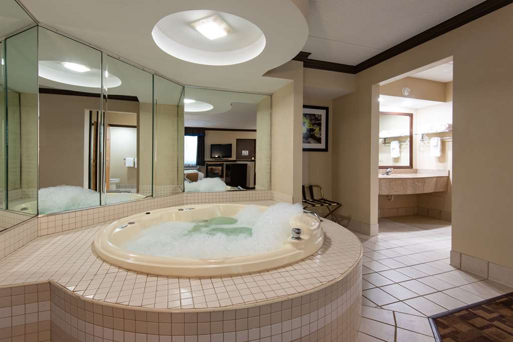 Quality Inn & Suites Quakertown Allentown - photo 22