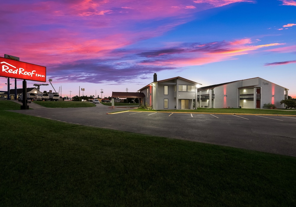 Red Roof Inn Madisonville - photo 29