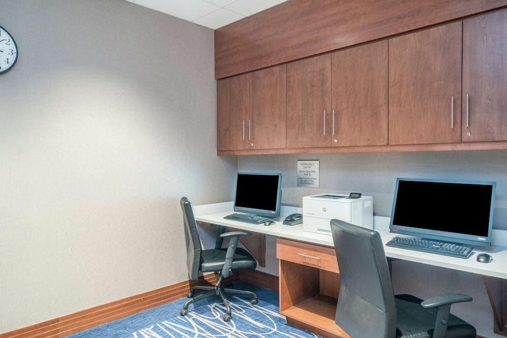 Hilton Garden Inn Newburgh Stewart Airport - photo 13