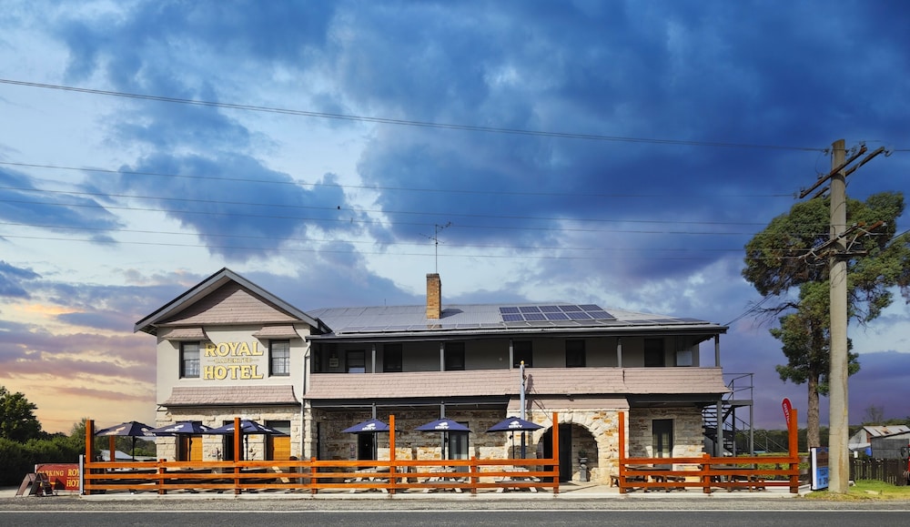 Royal Hotel Capertee - carbon neutral hotel in Bathurst