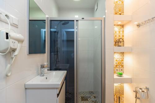 Holiday Rooms