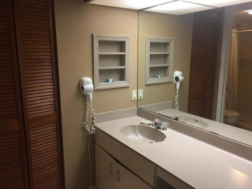 Charlotte Bay Resort - photo 9