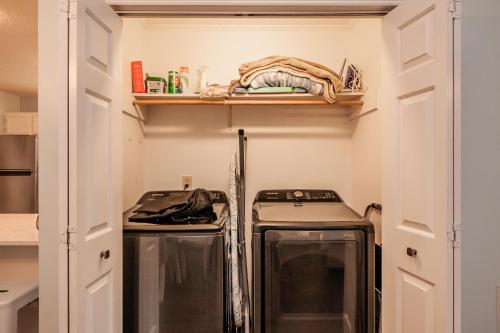 La Isla Bonita by Oak Island Accommodations - photo 13