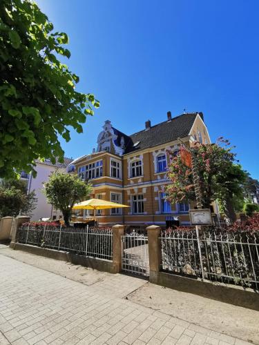 Villa Adler Seeblick — 4-Star Luxury Hotel in Ahlbeck, Germany