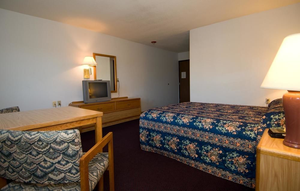 Rodeway Inn Baxter - photo 14