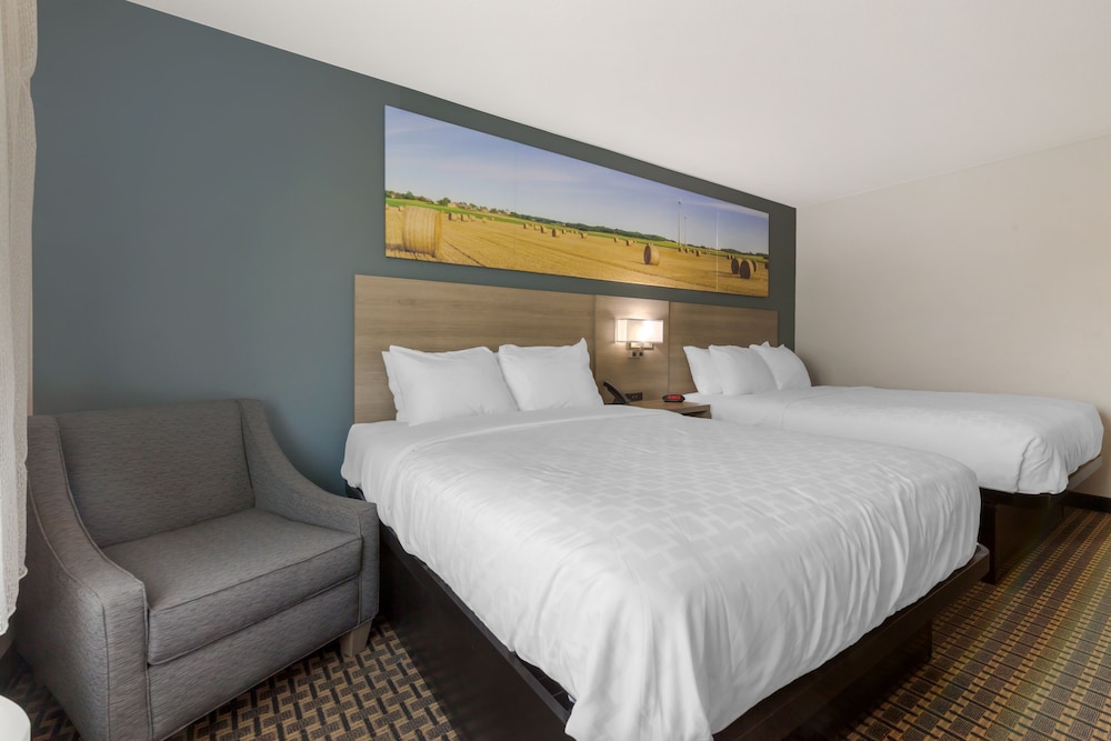 Red Roof Inn & Suites Tomah - photo 23