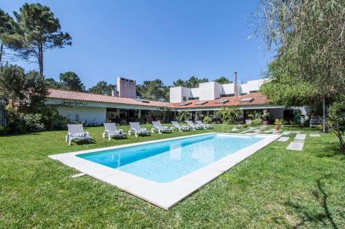 Villa do Cisne — 4-Star Luxury Hotel in Charneca, Portugal