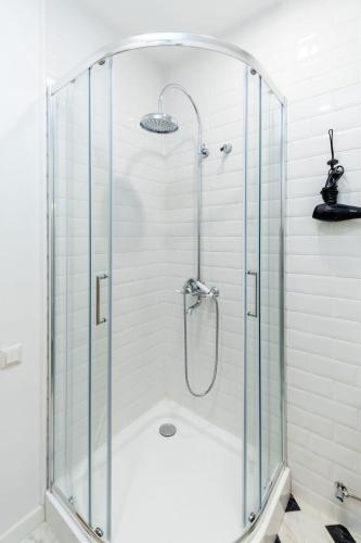 Unique and Beautiful 1BR Apt in Historic Tbilisi by Wehost