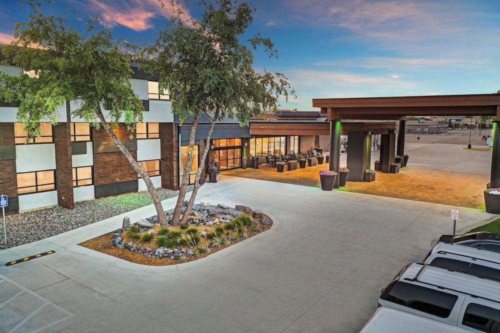 Holiday Inn & Suites St. Cloud by IHG - photo 42