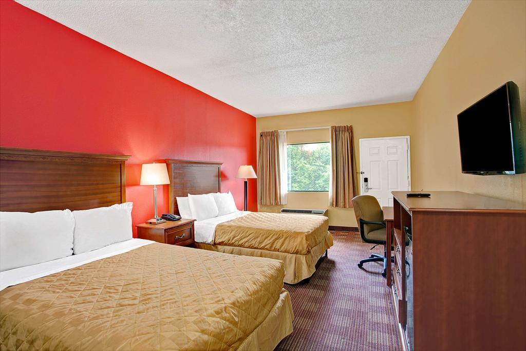 Americas Best Value Inn Memphis I 240 - photo 11