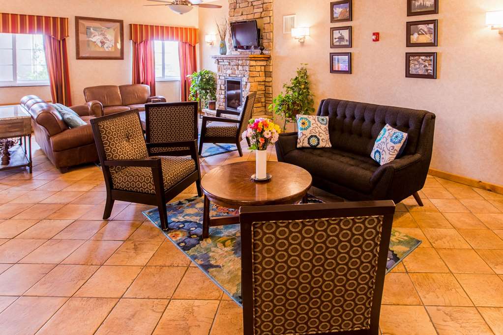 Quality Inn & Suites University - photo 7
