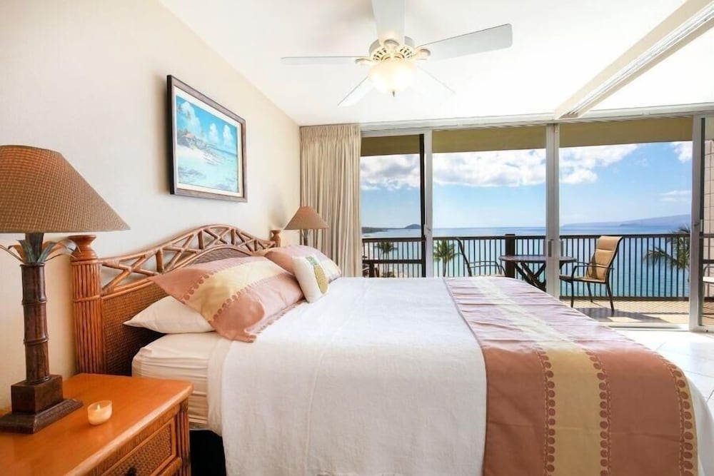 Mana Kai Maui Resort #812c 2 Bedroom Condo by RedAwning - photo 3