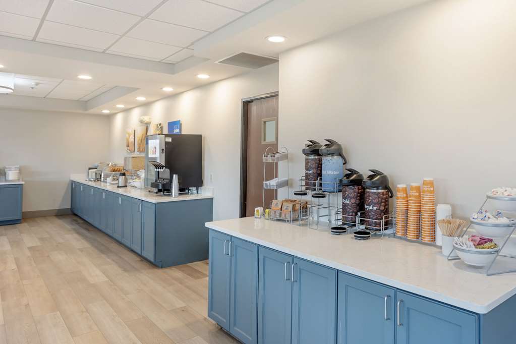 Comfort Suites Bloomsburg - photo 37