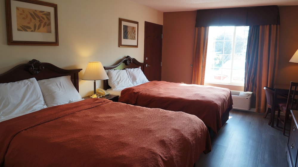 Scotland Neck Inn - photo 9