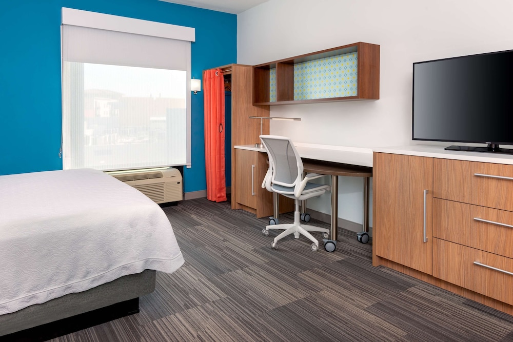 Home2 Suites by Hilton Tampa Downtown Channel District - photo 9