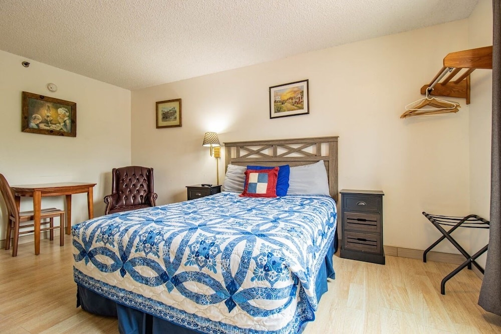 Motel 229 @ Garden of the Gods - photo 29