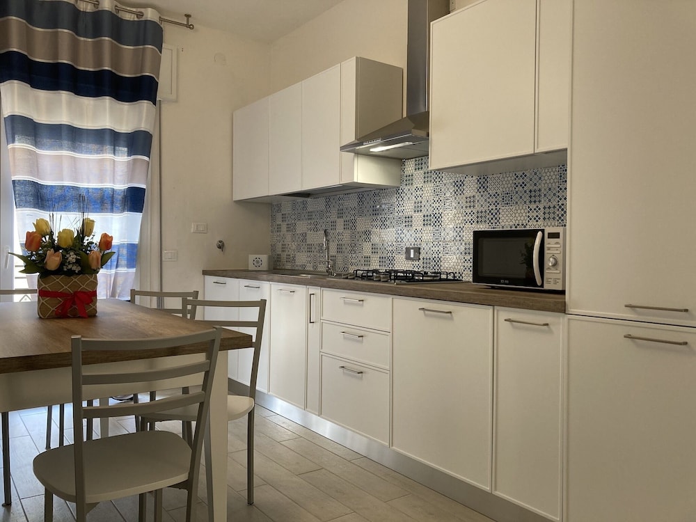Bright Apartment Close to the Beach — 4-Star Luxury Hotel in Rosolina, Italy