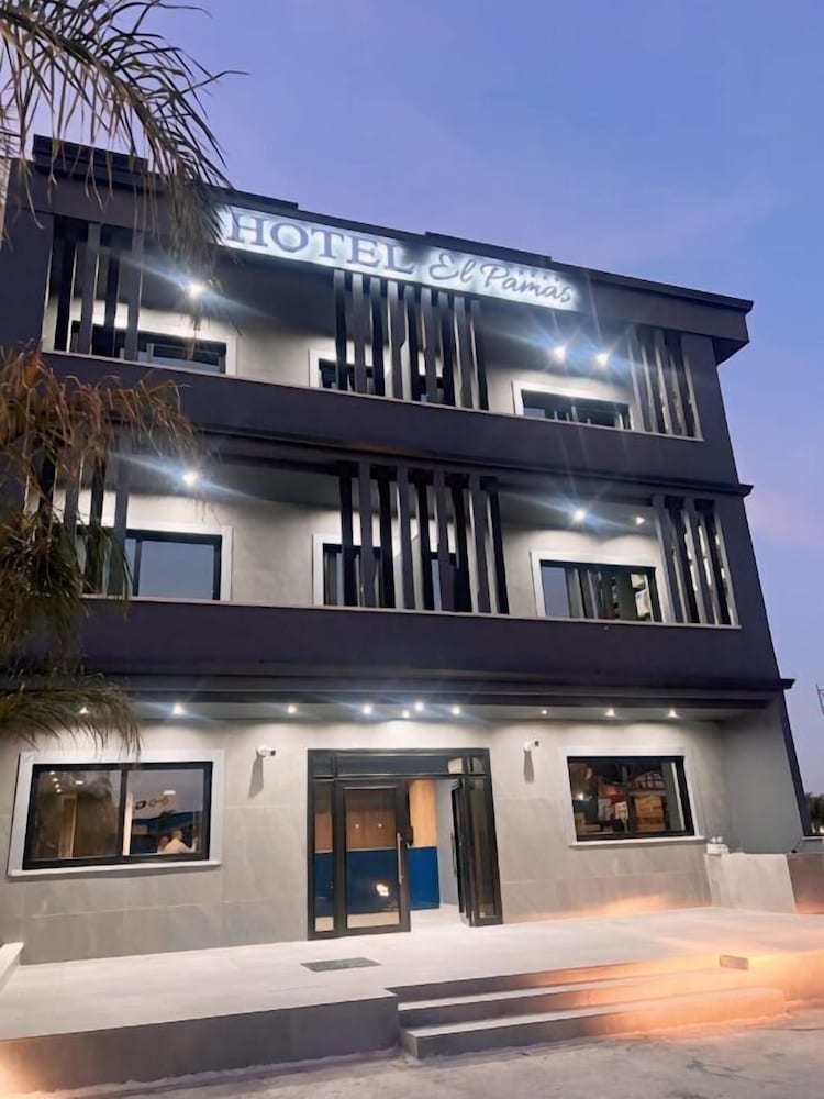 Hotel El Pamas — 4-Star Luxury Hotel in Mugnano Di Napoli, Italy