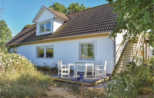 1 Bedroom Nice Apartment In Listerby — 4-Star Luxury Hotel in Ronneby, Sweden