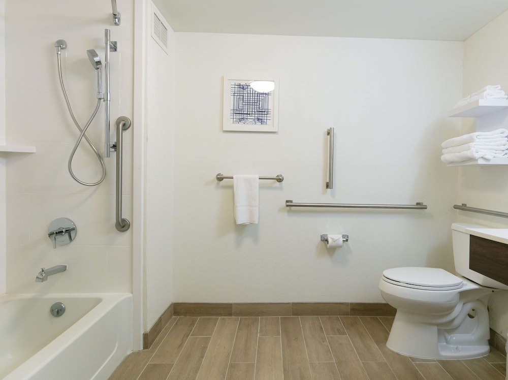 Hampton Inn Scranton at Montage Mountain - photo 17
