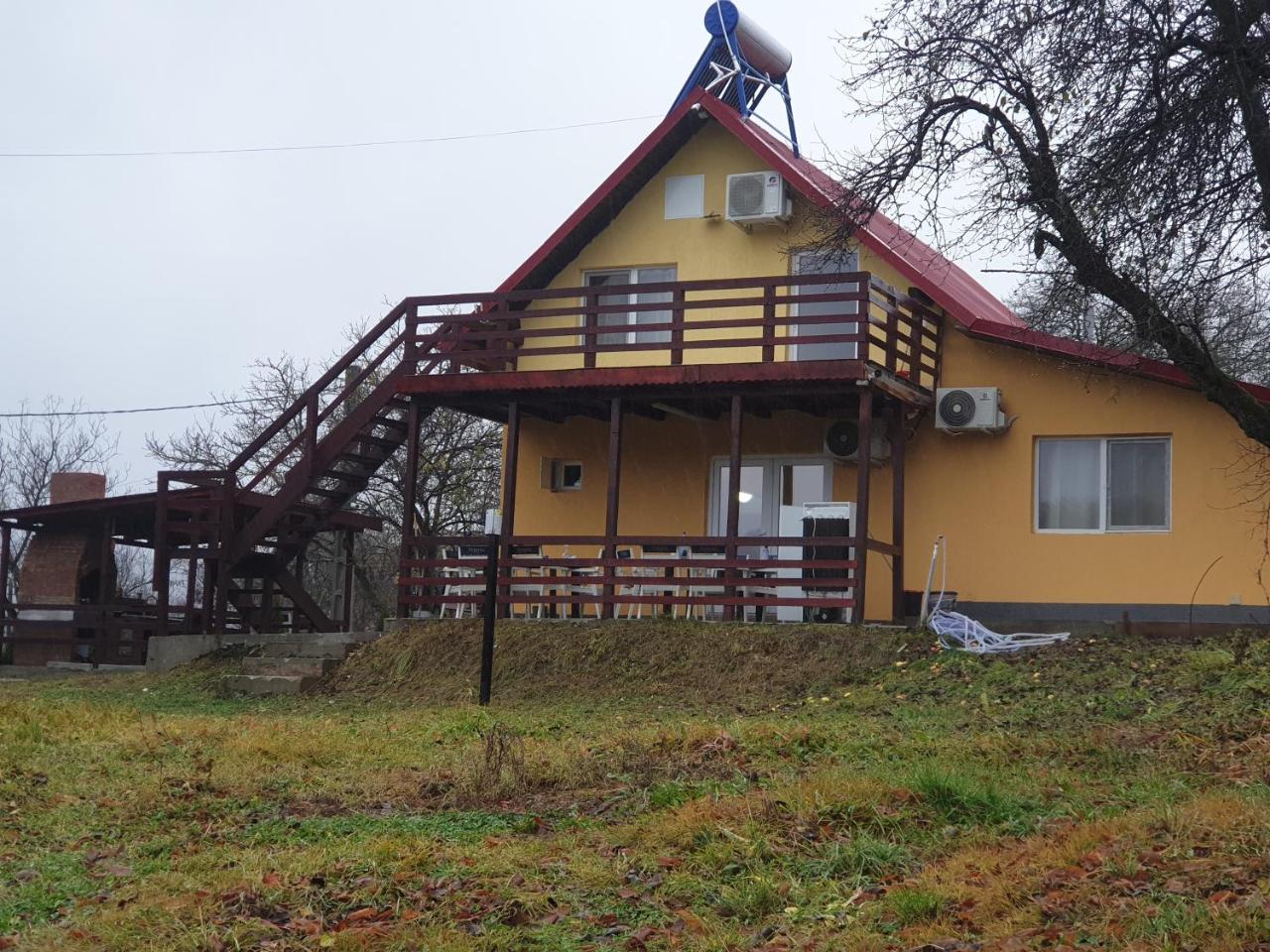 Pensiunea Valea Veveritelor — 4-Star Luxury Hotel in Curtea De Arges, Romania