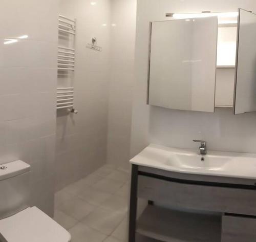 Saburtalo Palace Apartments 1b