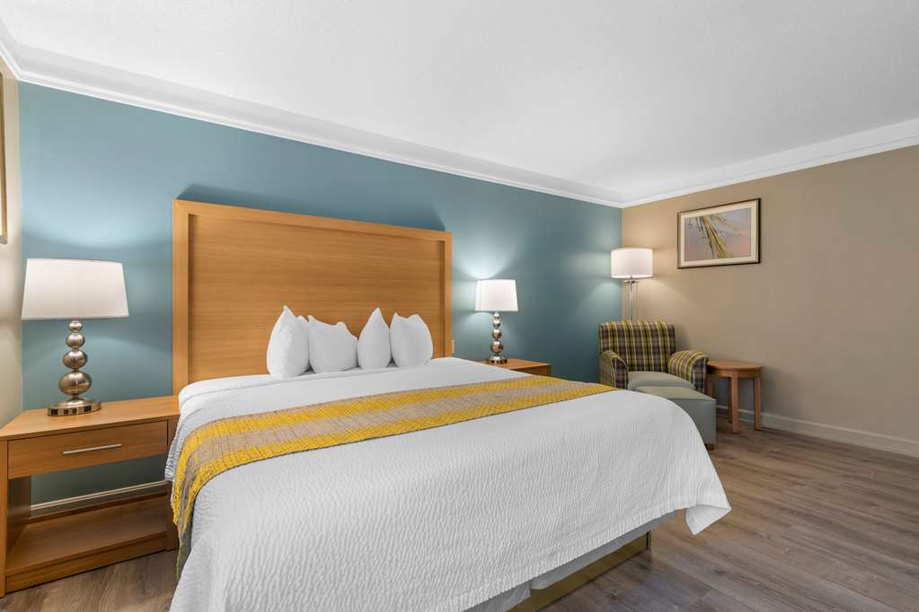 Best Western PLUS Executive Court Inn & Conference Center - photo 16