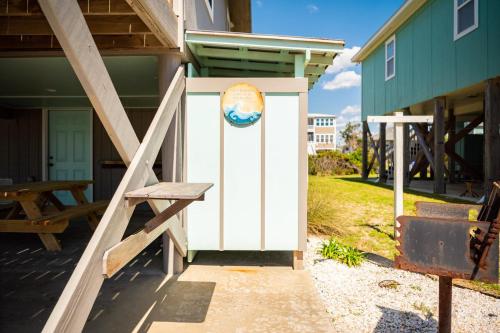 Conch West by Oak Island Accommodations - photo 29