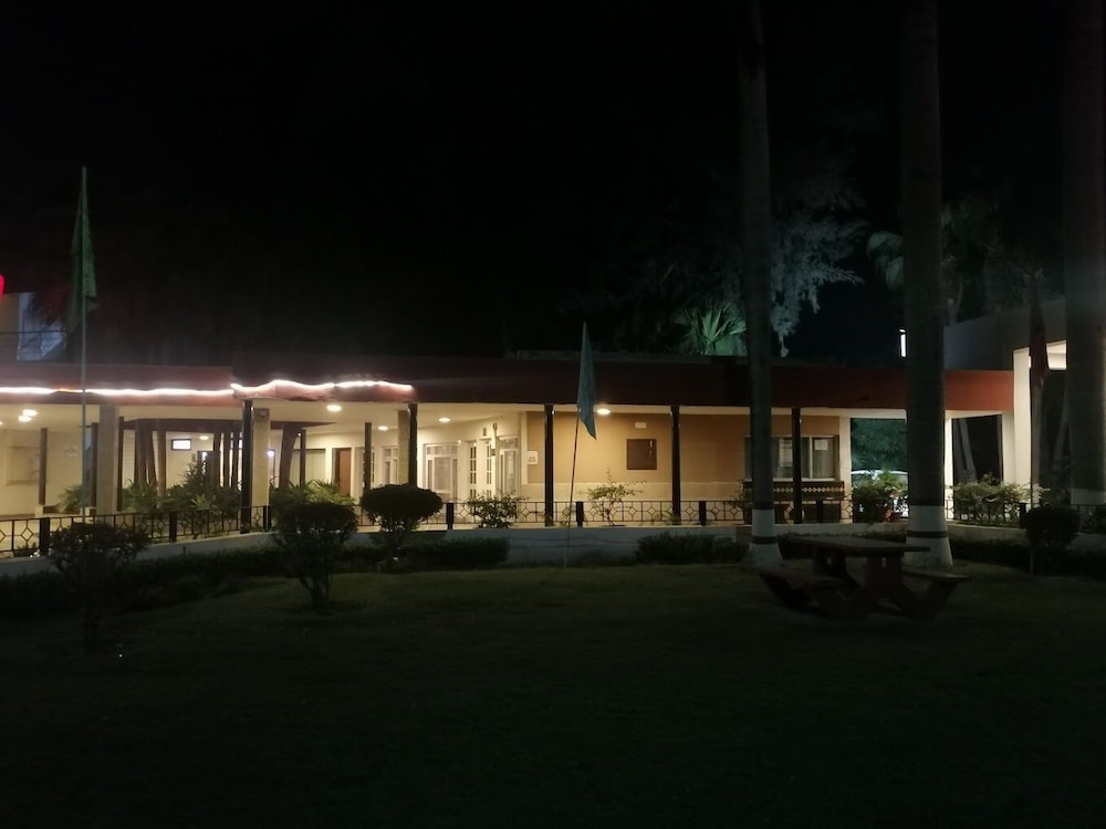 Tilyar Hotel And Resort in Rohtak, India