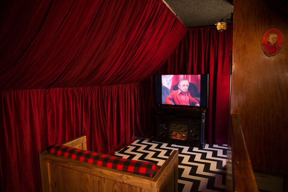 Hicksville Pines Chalets & Motel - photo 53