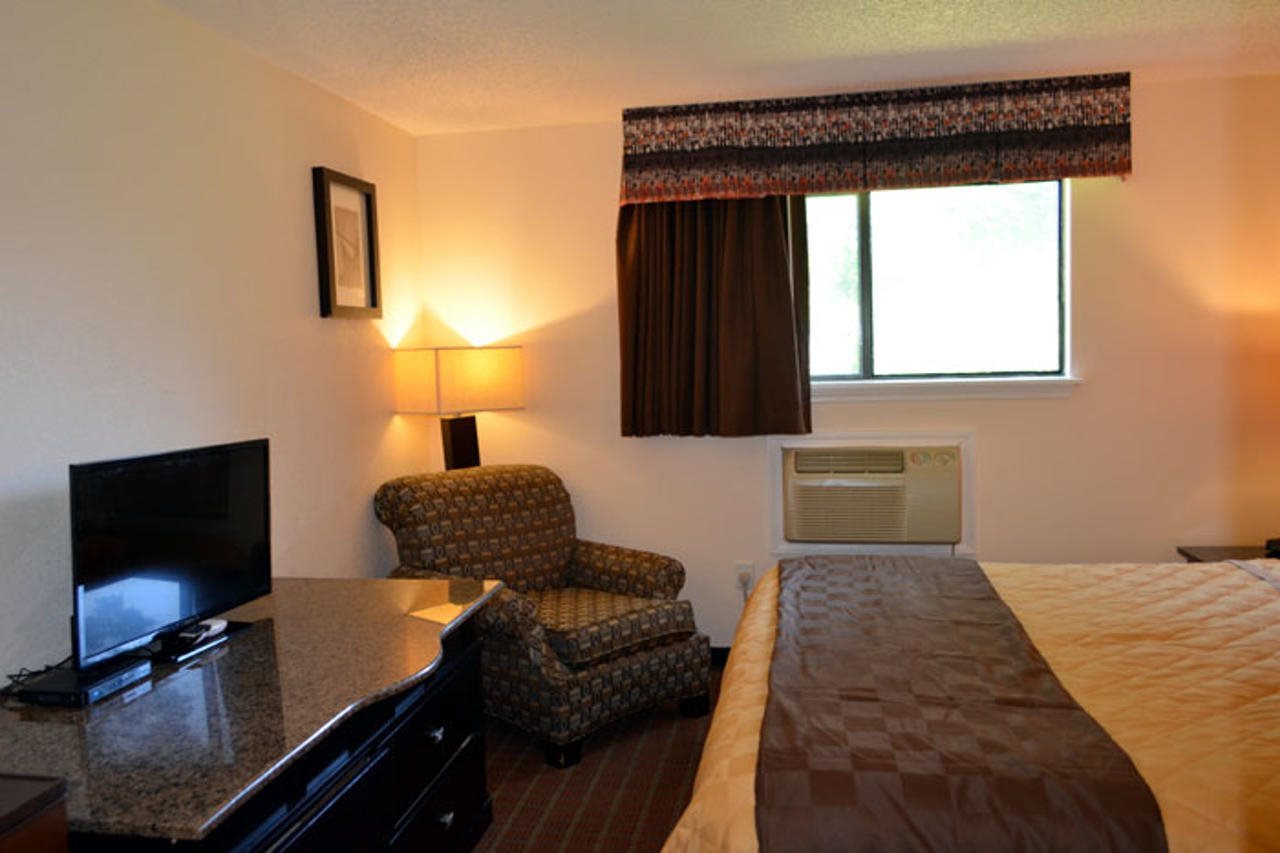 Enfield Inn - photo 15