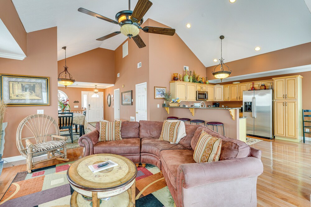 2 Mi to Ski Resort: Beech Mtn Home w Fire Pit - photo 4