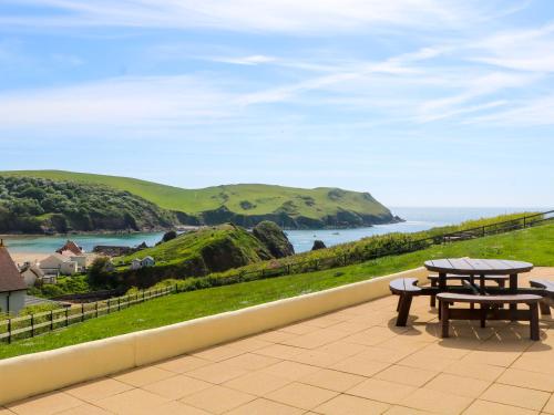 2 Sea Gardens in Dartmouth, United Kingdom