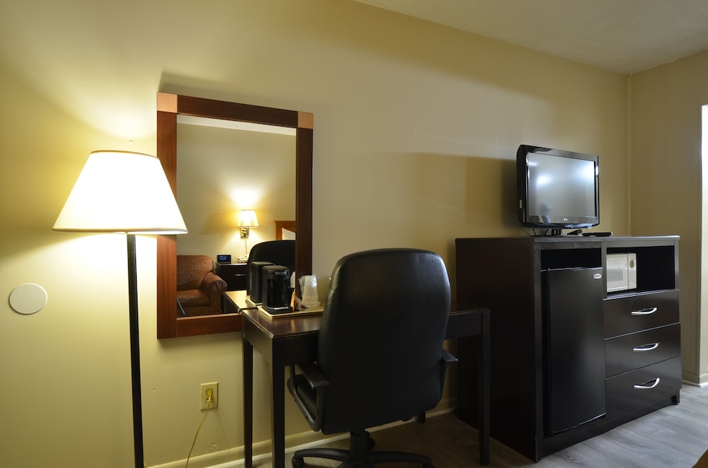 Travelowe's Motel - photo 18