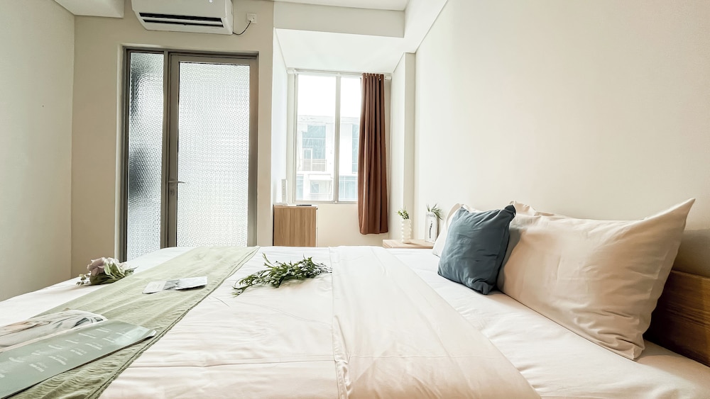 Good Studio At Apartment Tamansari Iswara — Bekasi — photo 3