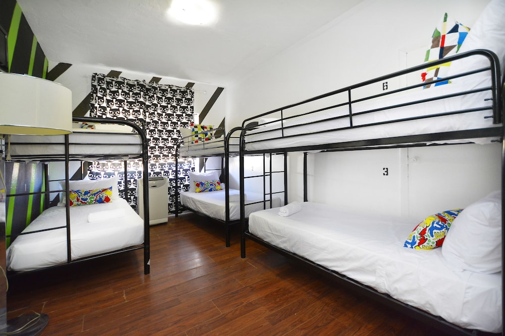 South Beach Rooms and Hostel - photo 5