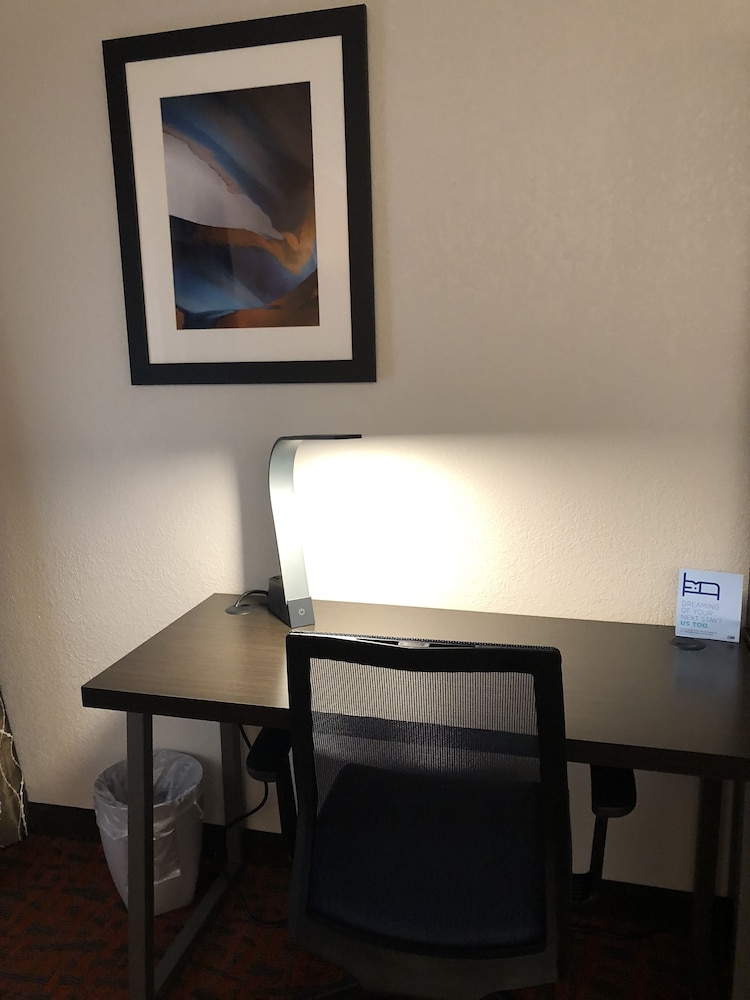 Holiday Inn Express Metropolis - photo 5