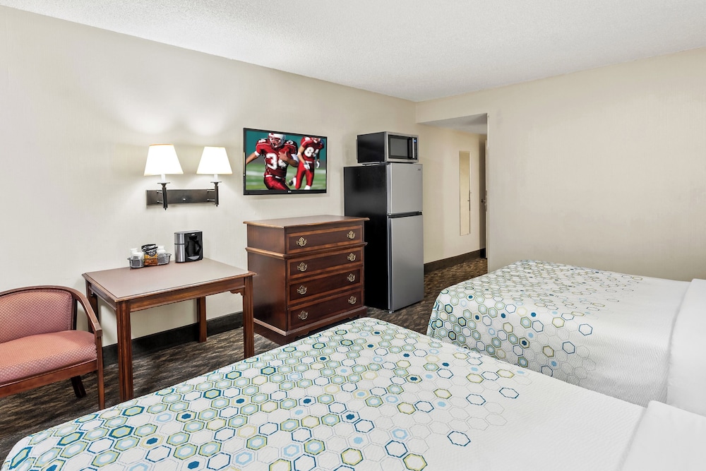 HomeTowne Studios by Red Roof Yuba City Bonanza Marysville - photo 18