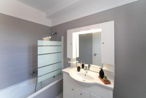 SunnyVilla Rhodes in Ialysos, Greece