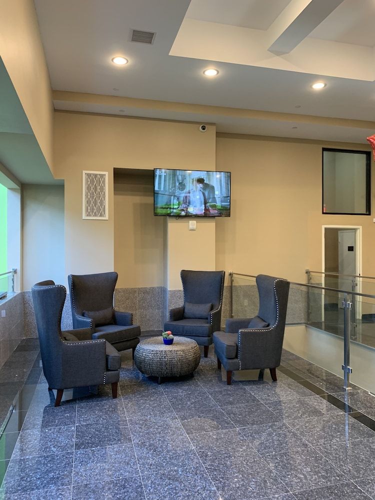 Astoria Delancy Inn and Suites - photo 20