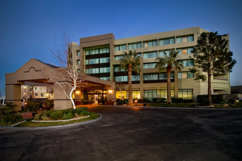 Holiday Inn Palmdale Lancaster by IHG - photo 28