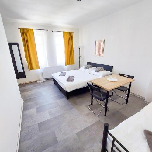 Room for 3 number1 Prague 7 - last minute hotel in Prague