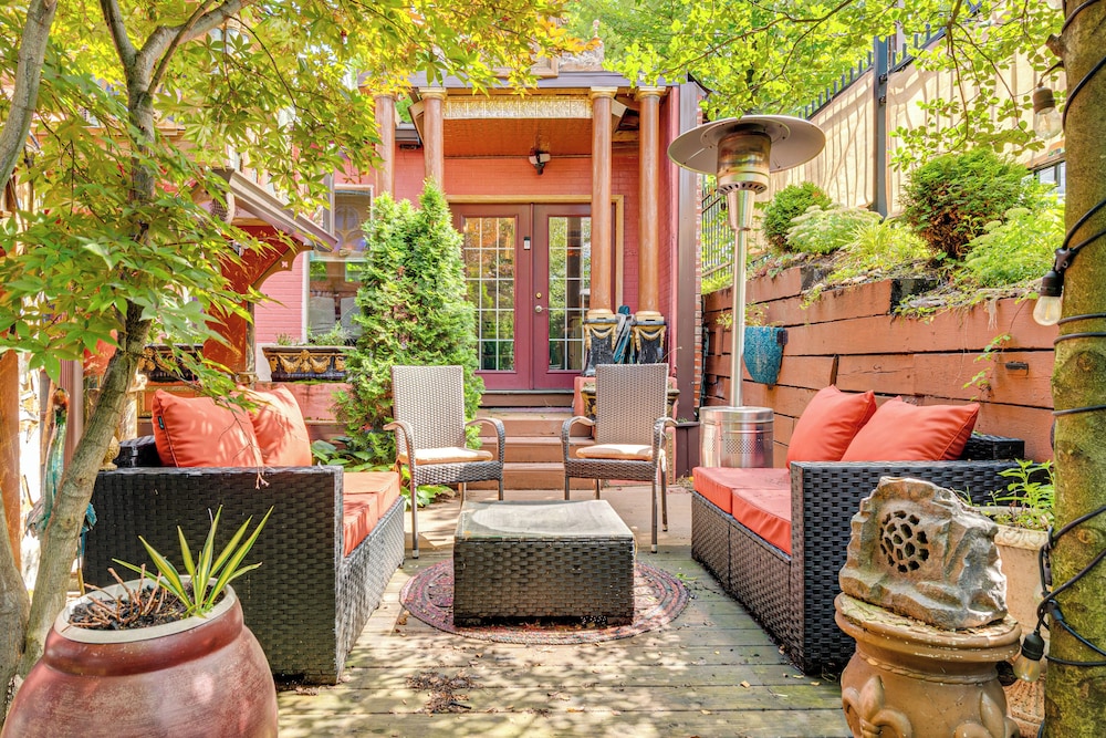 Near Downtown Scranton: Getaway w Patio — hotel in Scranton
