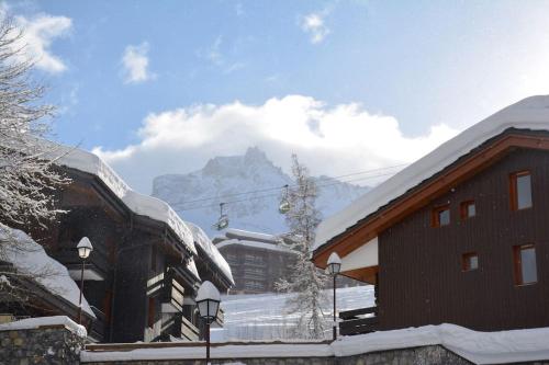 Stijlvol 4 Kamerappartement in Valmorel Aan de Piste - carbon neutral hotel in Unknown City
